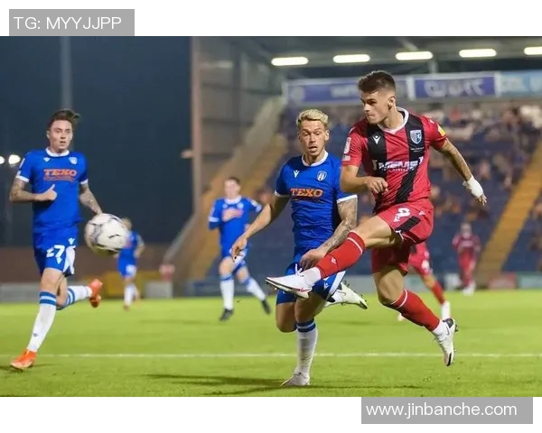 吉灵汉姆与维冈的激烈对决揭示英甲联赛的竞争格局与未来走势 吉灵汉姆与维冈的激烈对决揭示英甲联赛的竞争格局与未来走势